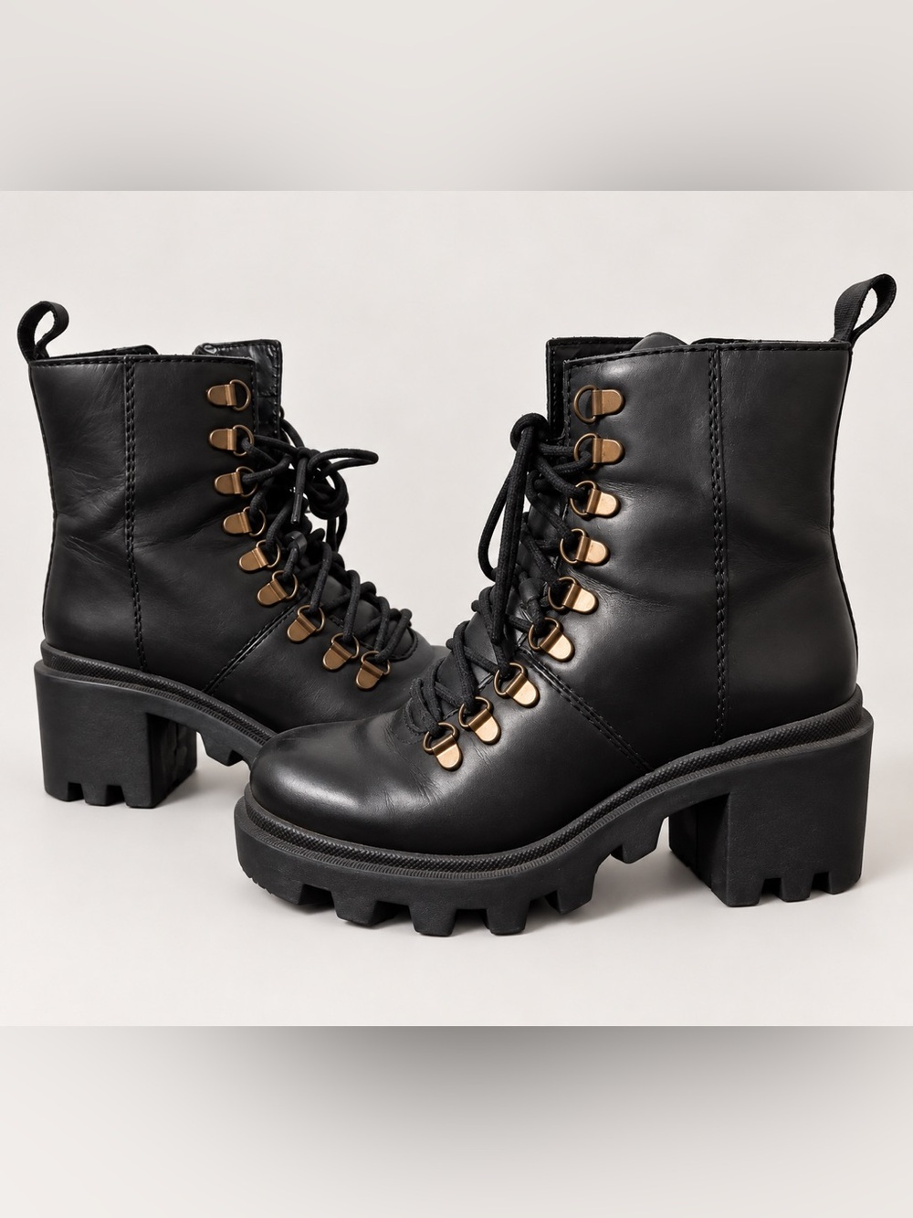 Steve Madden Black Lace-Up boots SZ 5.5